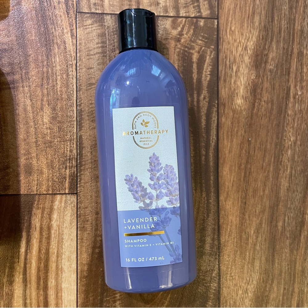 Reserved Bath & Body Works Lavender Vanilla Shampoo B2